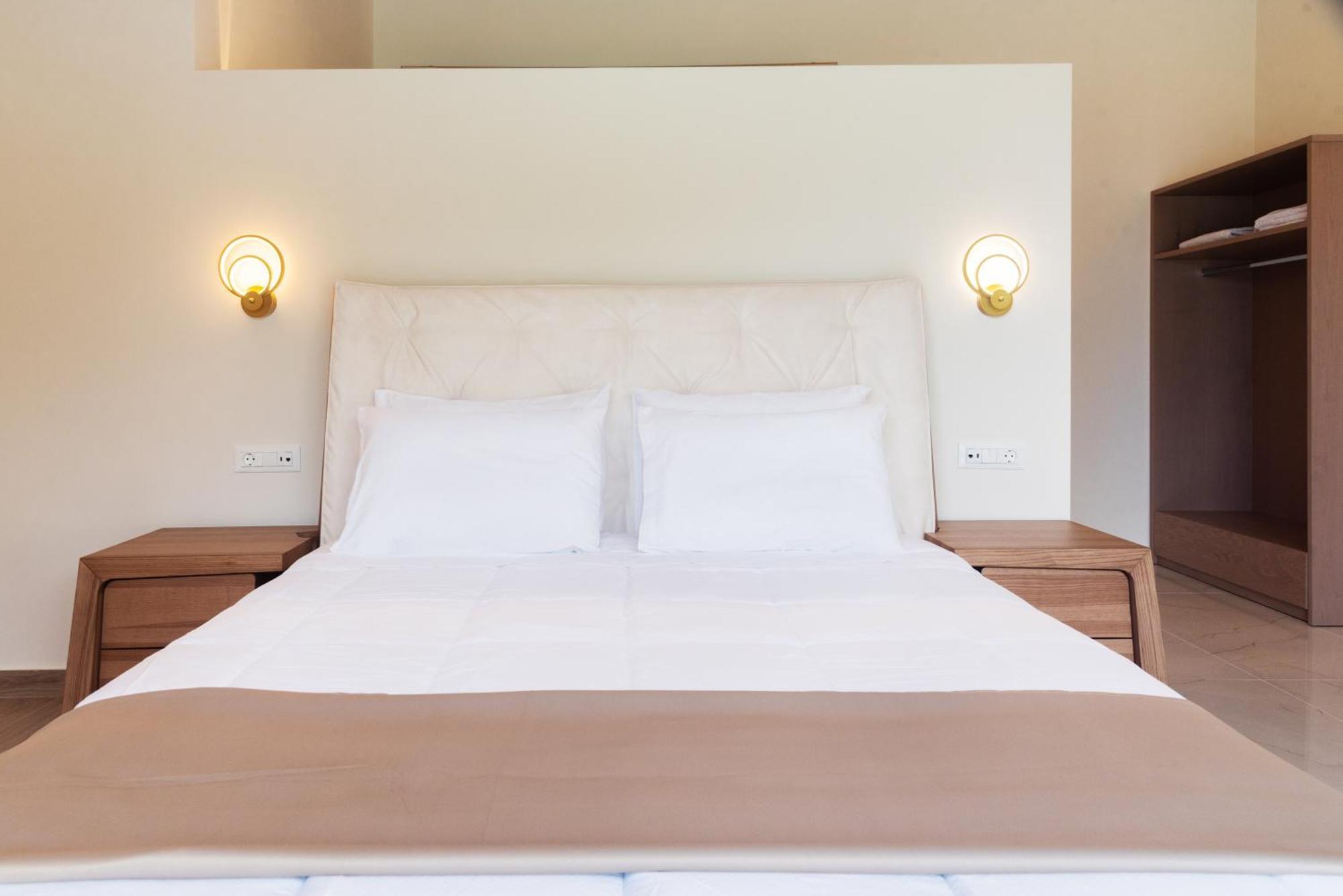 Villa Vasillis-Heated Swimming Pool With Infinity View Vitaládes エクステリア 写真