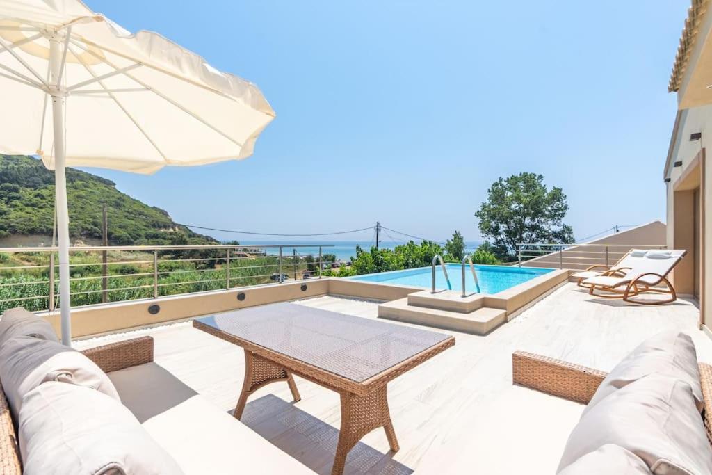 Villa Vasillis-Heated Swimming Pool With Infinity View Vitaládes エクステリア 写真