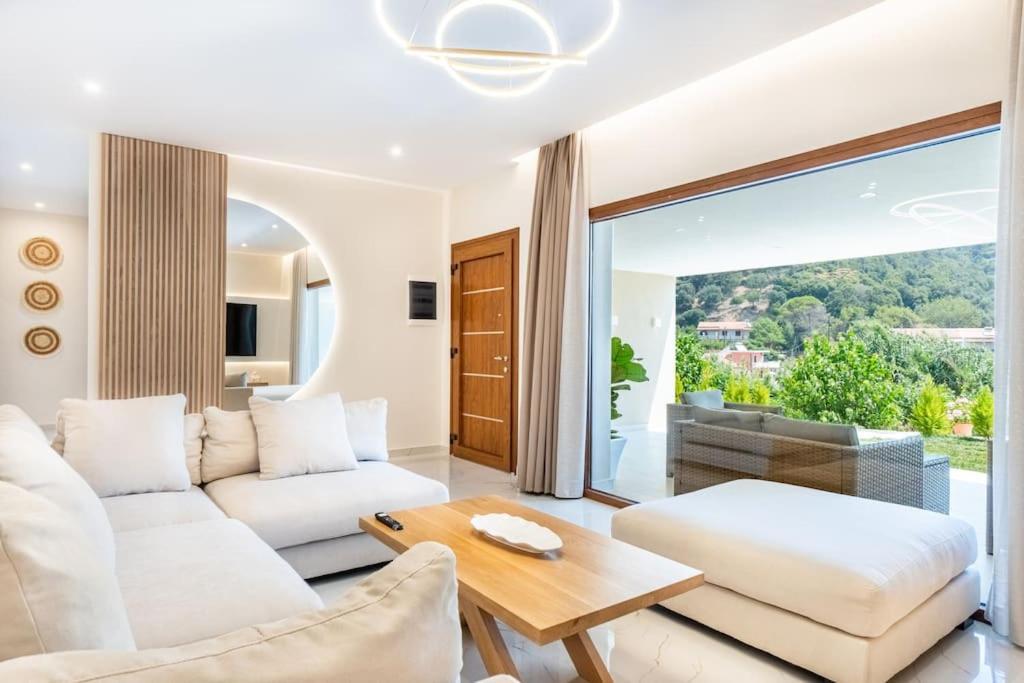 Villa Vasillis-Heated Swimming Pool With Infinity View Vitaládes エクステリア 写真